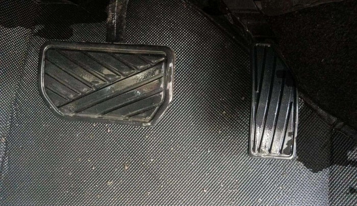 2019 Maruti Vitara Brezza ZDI AMT, Diesel, Automatic, 51,483 km, Pedals