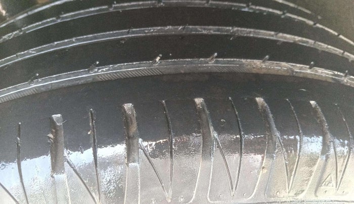 2019 Maruti Vitara Brezza ZDI AMT, Diesel, Automatic, 51,483 km, Right Rear Tyre Tread