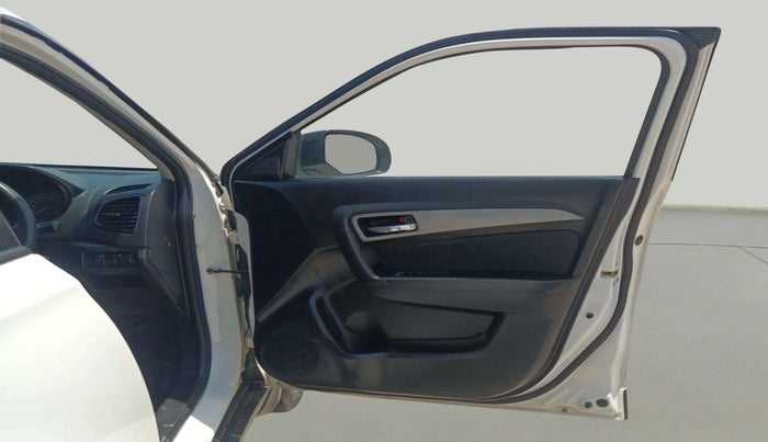 2019 Maruti Vitara Brezza ZDI AMT, Diesel, Automatic, 51,483 km, RHS Front Door