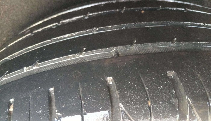 2019 Maruti Vitara Brezza ZDI AMT, Diesel, Automatic, 51,483 km, Left Rear Tyre Tread