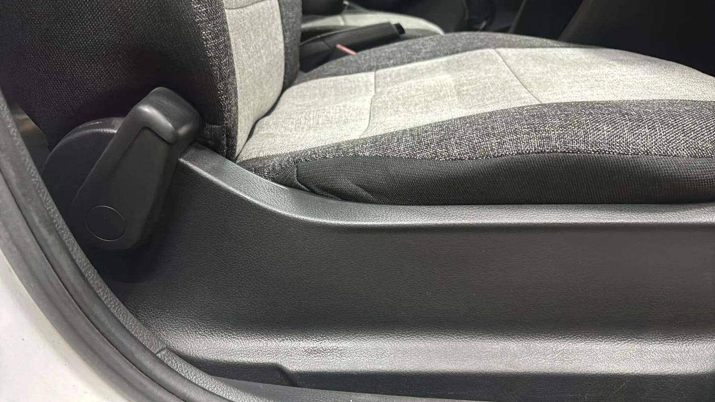 2020 Skoda Rapid ACTIVE 1.0 TSI, Petrol, Manual, 82,242 km, Driver Side Adjustment Panel