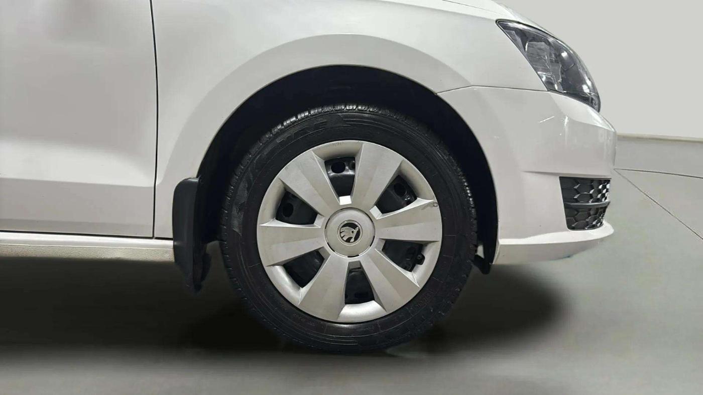 2020 Skoda Rapid ACTIVE 1.0 TSI, Petrol, Manual, 82,242 km, Right Front Wheel