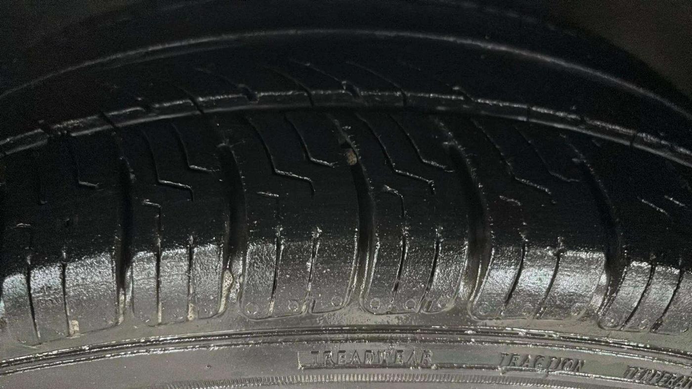 2020 Skoda Rapid ACTIVE 1.0 TSI, Petrol, Manual, 82,242 km, Left Front Tyre Tread