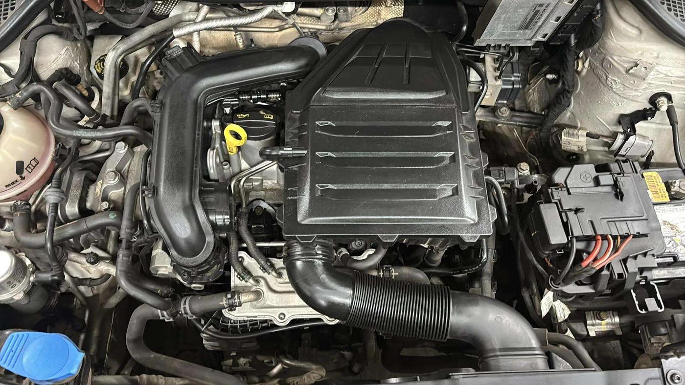 2020 Skoda Rapid ACTIVE 1.0 TSI, Petrol, Manual, 82,242 km, Engine View