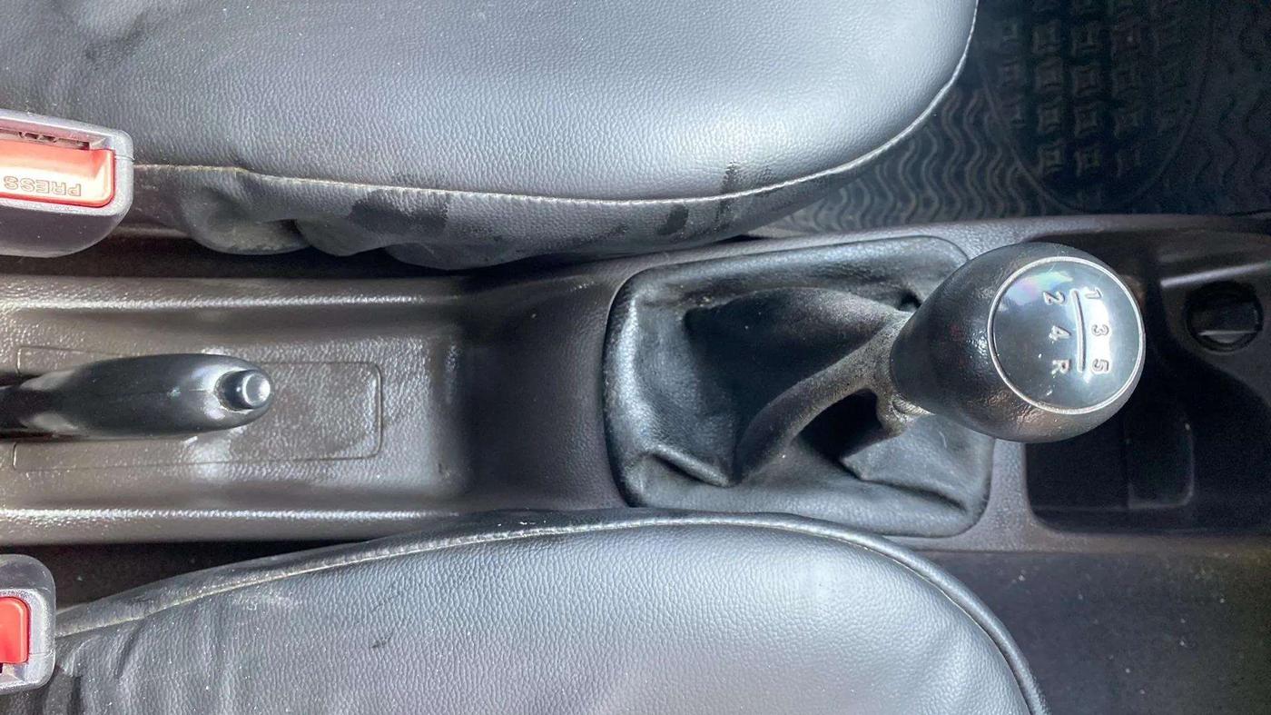 2015 Hyundai Eon MAGNA +, Petrol, Manual, 15,234 km, Gear Lever