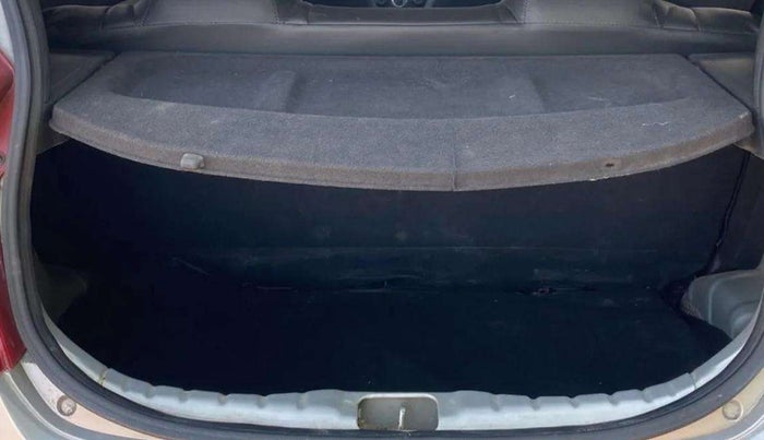 2015 Hyundai Eon MAGNA +, Petrol, Manual, 15,234 km, Boot Inside