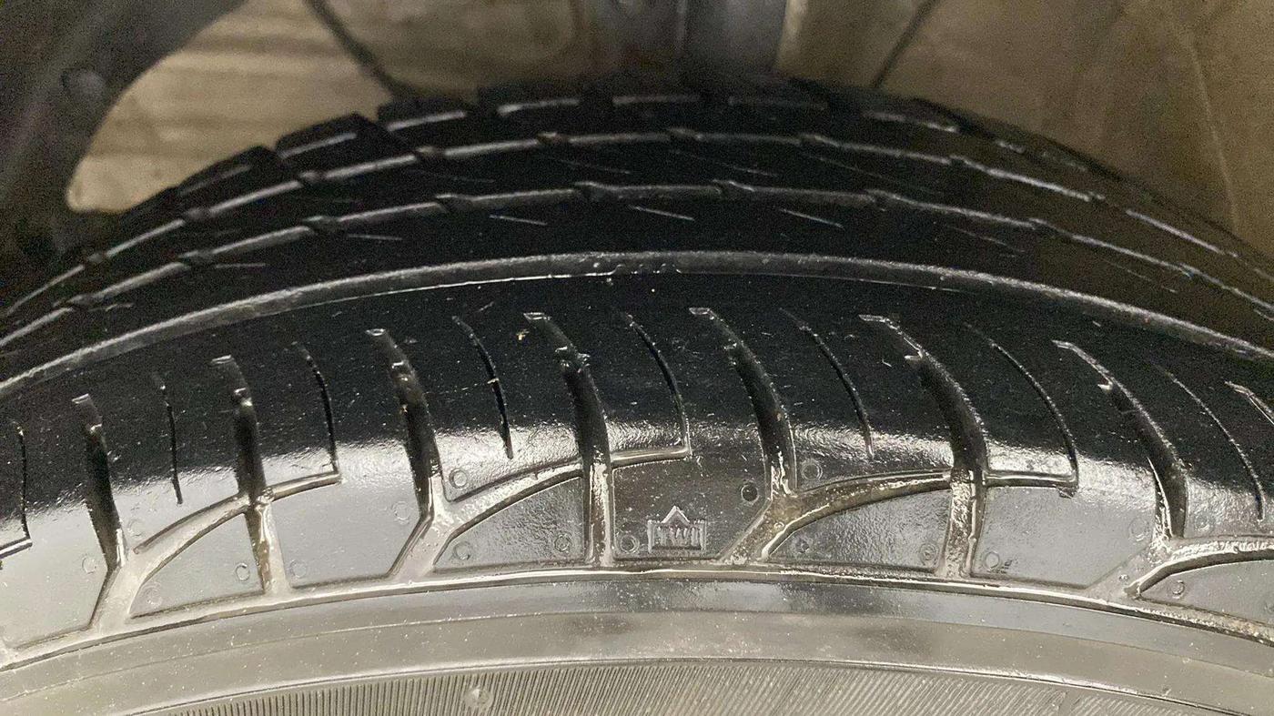 2020 Maruti Swift VXI, Petrol, Manual, 41,846 km, Left Front Tyre Tread