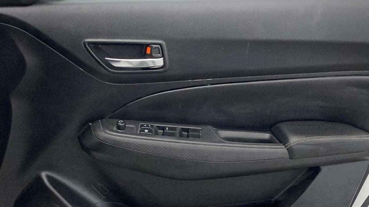 2020 Maruti Swift VXI, Petrol, Manual, 41,846 km, Driver Side Door Panels Control