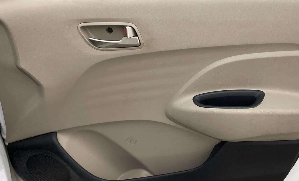 2018 Hyundai NEW SANTRO MAGNA, Petrol, Manual, 15,459 km, Driver Side Door Panels Control