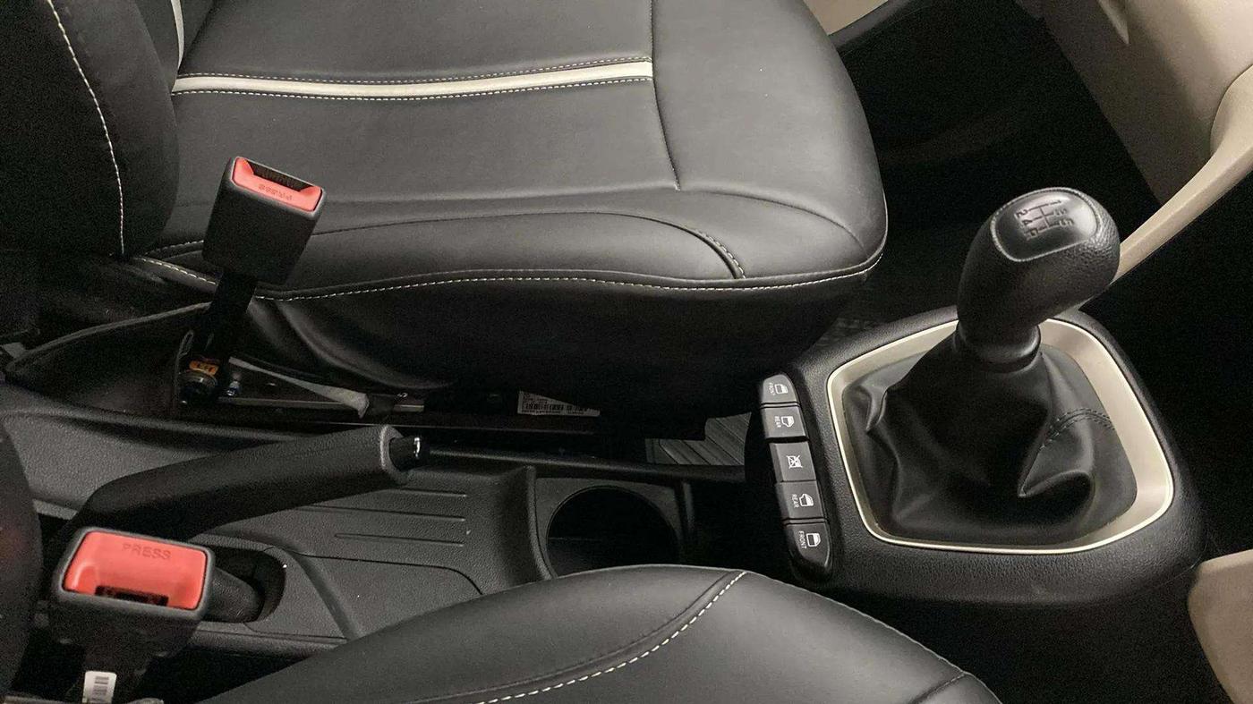 2018 Hyundai NEW SANTRO MAGNA, Petrol, Manual, 15,459 km, Gear Lever