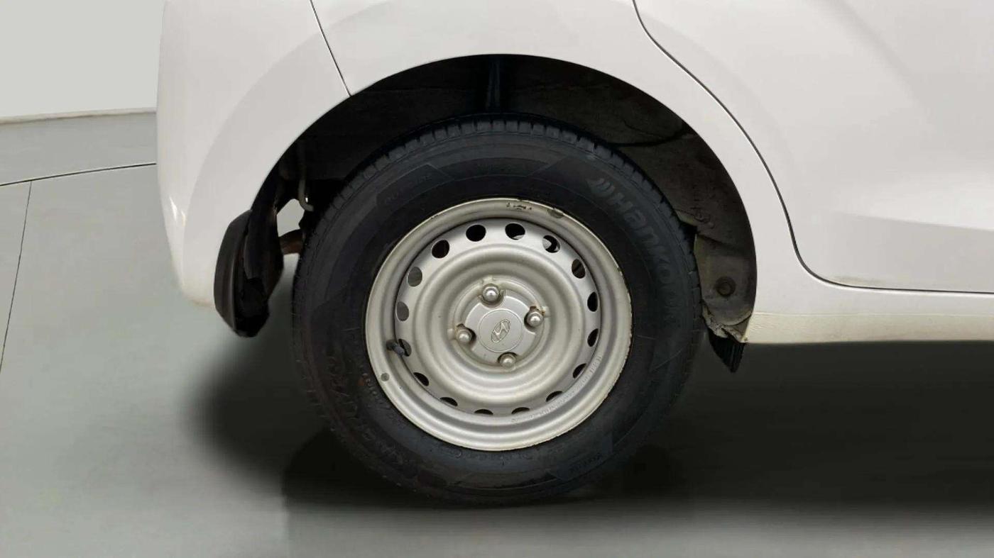 2018 Hyundai NEW SANTRO MAGNA, Petrol, Manual, 15,459 km, Right Rear Wheel