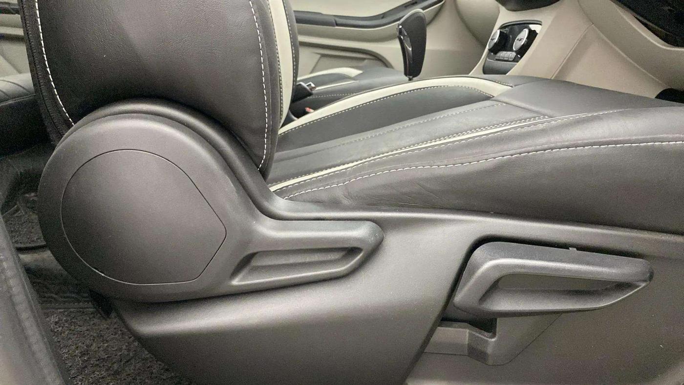 2023 Tata Tiago XZA PLUS PETROL, Petrol, Automatic, 19,953 km, Driver Side Adjustment Panel