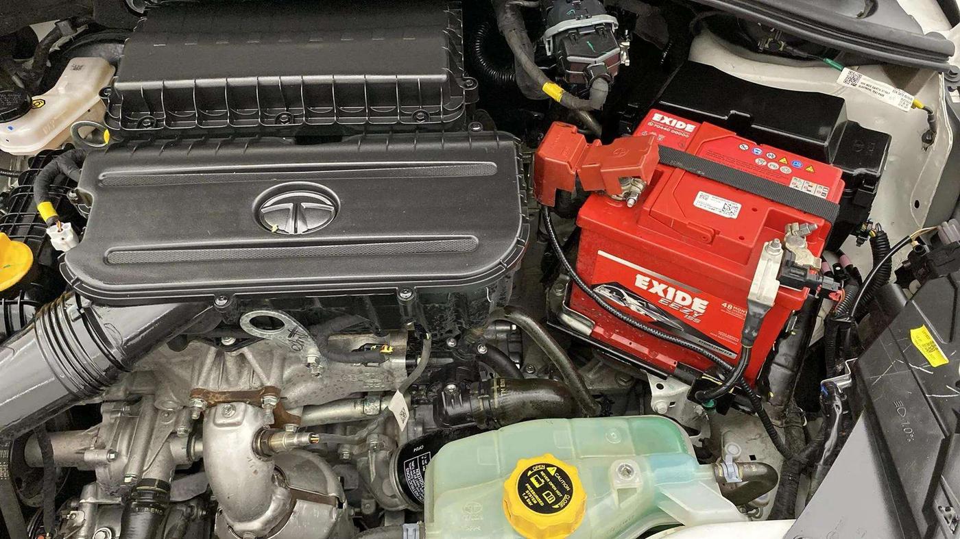 2023 Tata Tiago XZA PLUS PETROL, Petrol, Automatic, 19,953 km, Engine View - Left