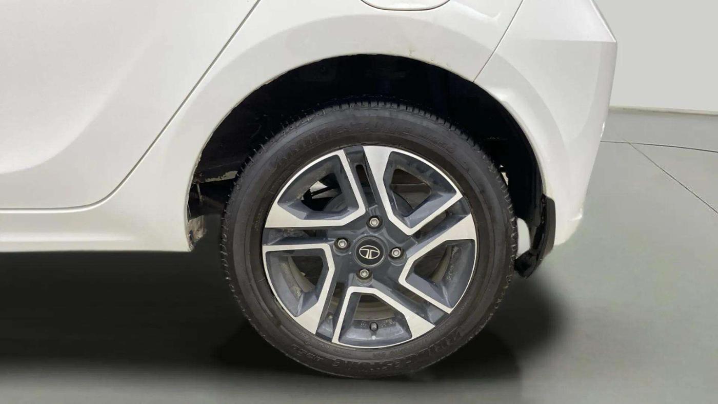2023 Tata Tiago XZA PLUS PETROL, Petrol, Automatic, 19,953 km, Left Rear Wheel