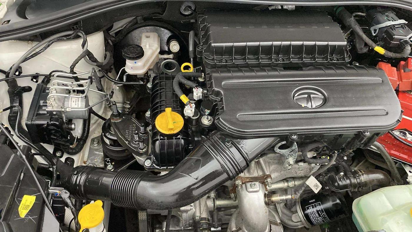 2023 Tata Tiago XZA PLUS PETROL, Petrol, Automatic, 19,953 km, Engine View - Right