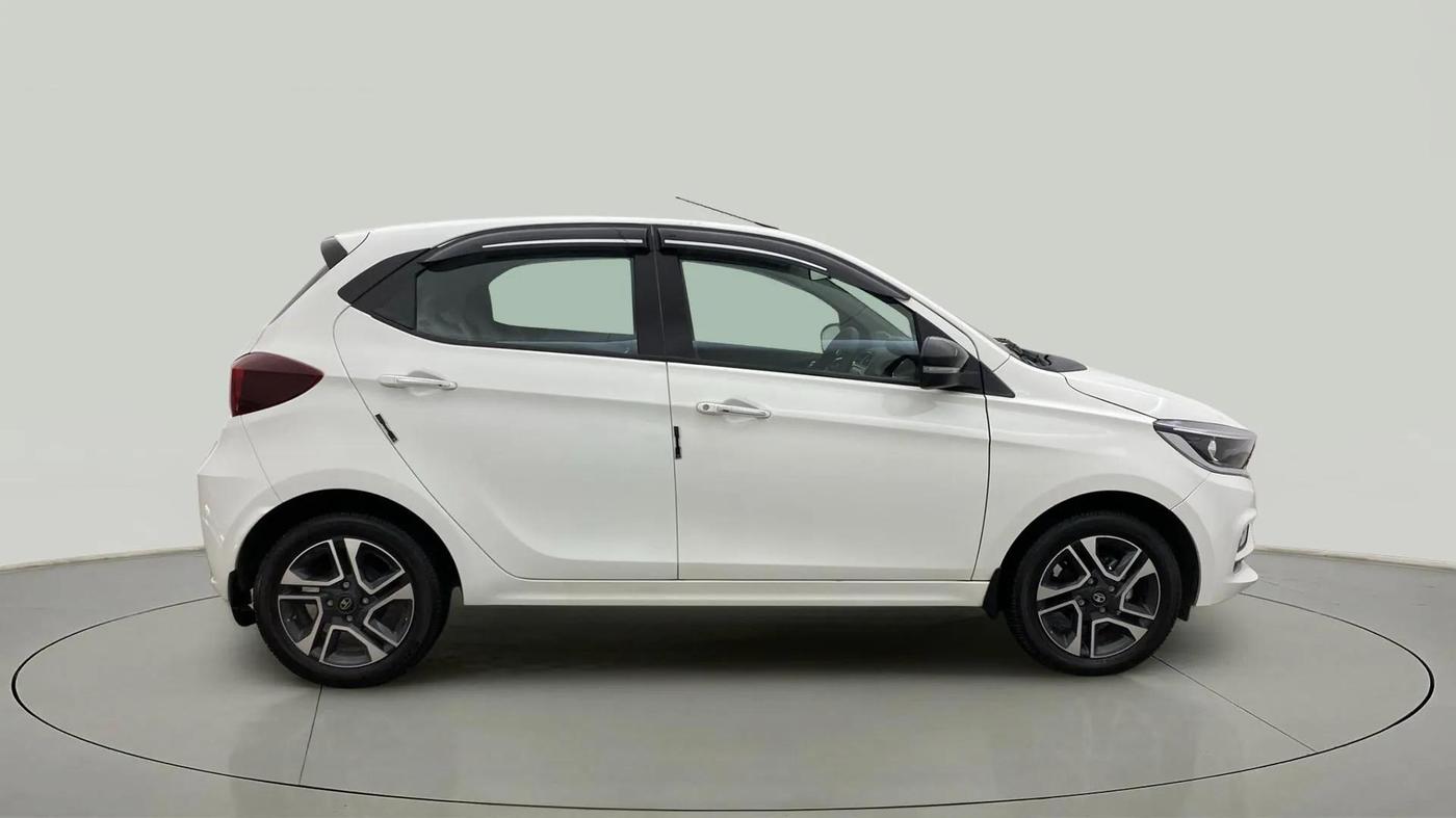 2023 Tata Tiago XZA PLUS PETROL, Petrol, Automatic, 19,953 km, Right Side View