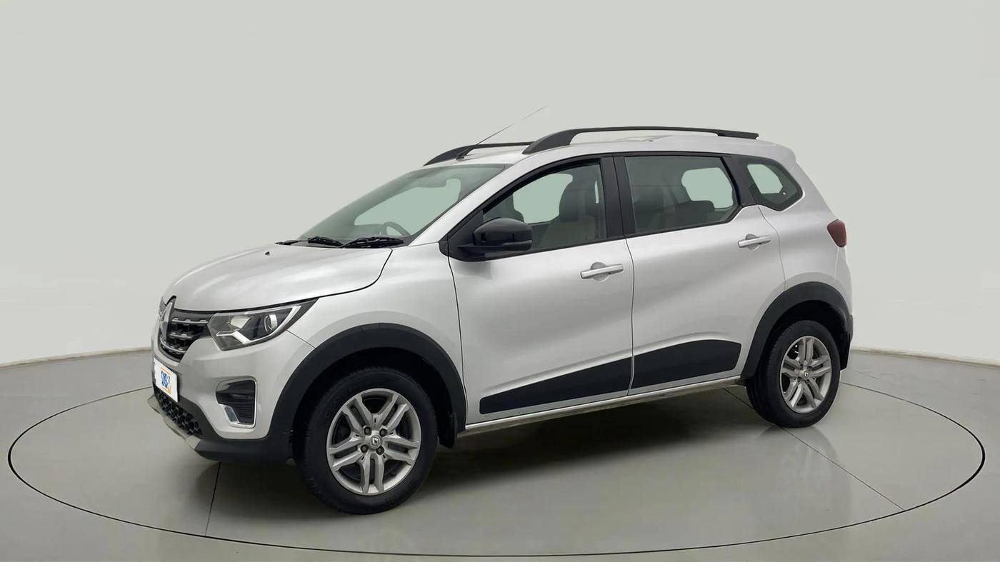 2022 Renault TRIBER RXZ, Petrol, Manual, 86,666 km, Left Front Diagonal
