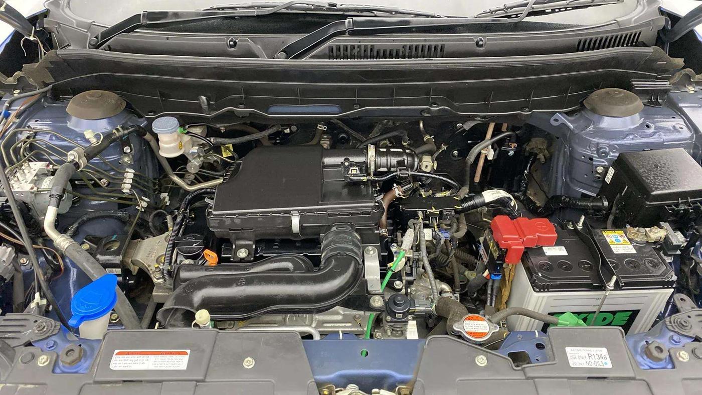 2023 Maruti BREZZA LXI SMART HYBRID, Petrol, Manual, 24,795 km, Engine View