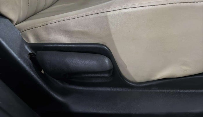 2015 Maruti Swift VXI, Petrol, Manual, 42,348 km, Driver Side Adjustment Panel
