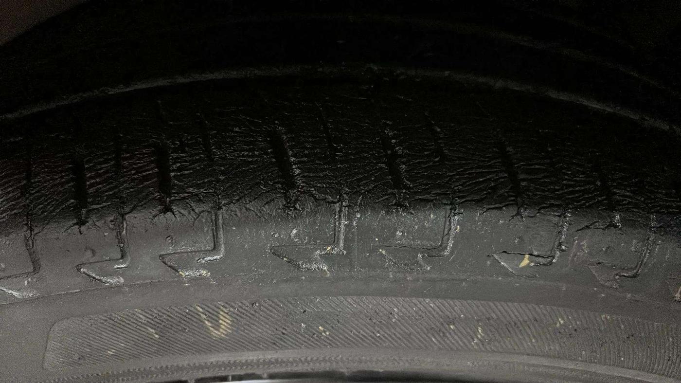 2017 Maruti IGNIS ALPHA 1.2, Petrol, Manual, 49,622 km, Right Front Tyre Tread