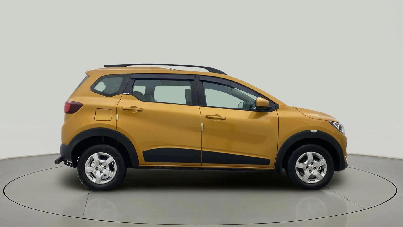 2019 Renault TRIBER RXZ, Petrol, Manual, 19,448 km, Right Side View
