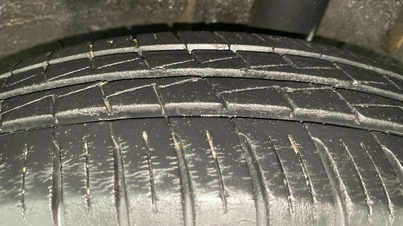 2019 Renault TRIBER RXZ, Petrol, Manual, 19,448 km, Left Rear Tyre Tread