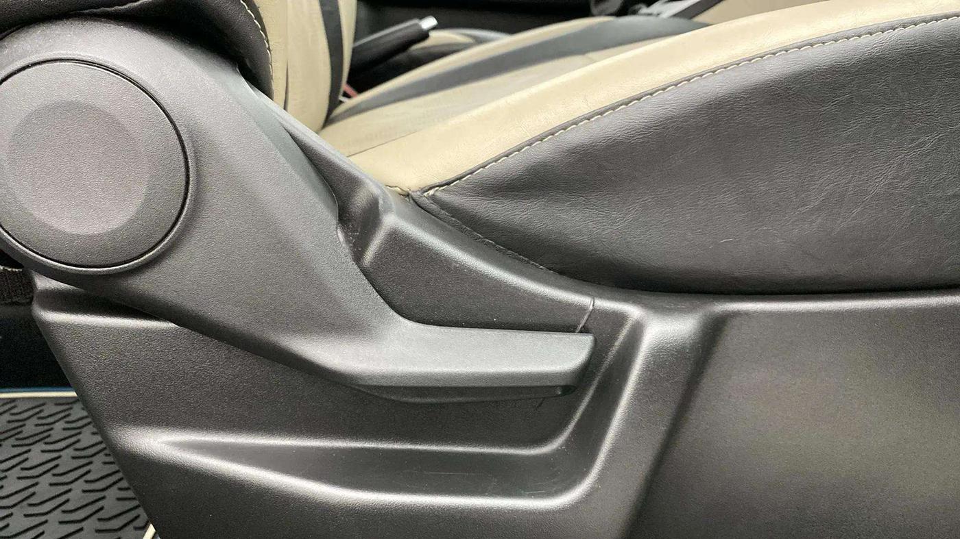 2020 Maruti New Wagon-R VXI 1.2, CNG, Manual, 67,842 km, Driver Side Adjustment Panel