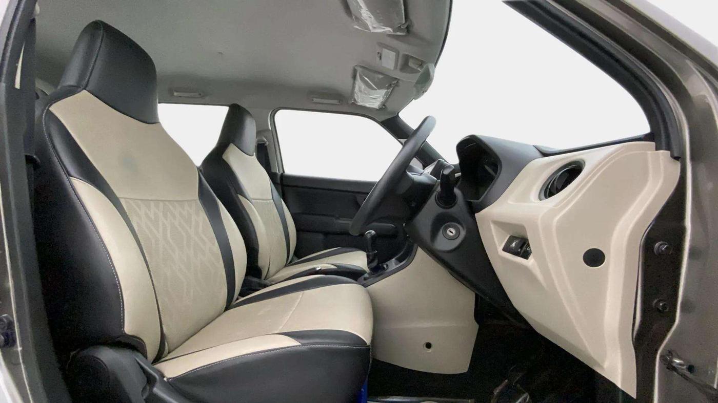 2020 Maruti New Wagon-R VXI 1.2, CNG, Manual, 67,842 km, Right Side Front Door Cabin