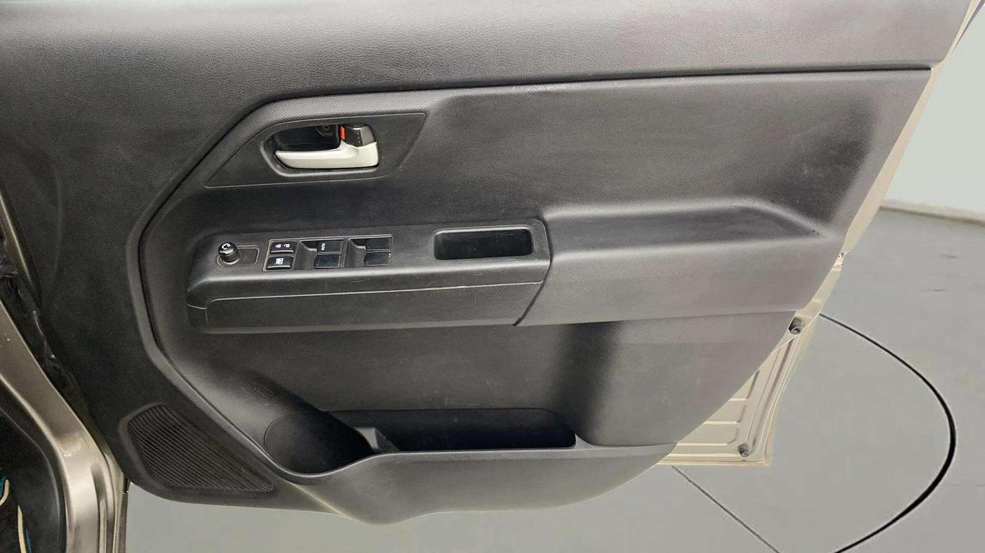2020 Maruti New Wagon-R VXI 1.2, CNG, Manual, 67,842 km, Driver Side Door Panels Control