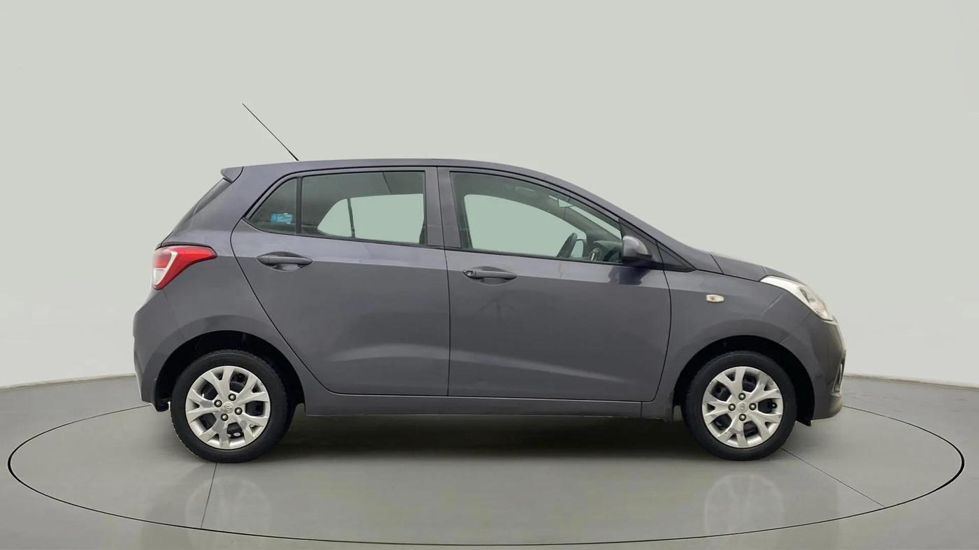 2016 Hyundai Grand i10 MAGNA 1.2 KAPPA VTVT, Petrol, Manual, 33,369 km, Right Side View