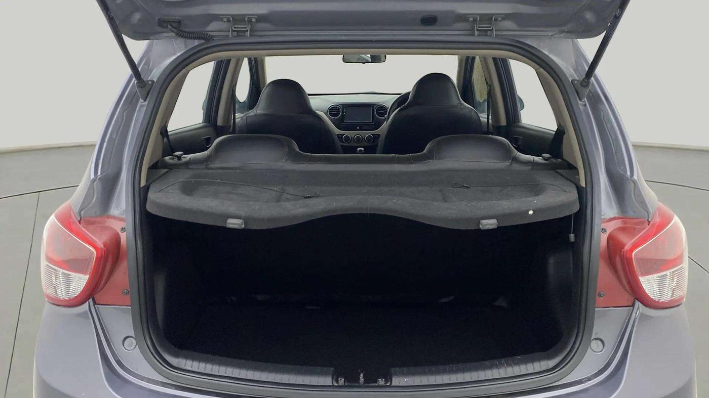 2016 Hyundai Grand i10 MAGNA 1.2 KAPPA VTVT, Petrol, Manual, 33,369 km, Boot Open Zoomed View