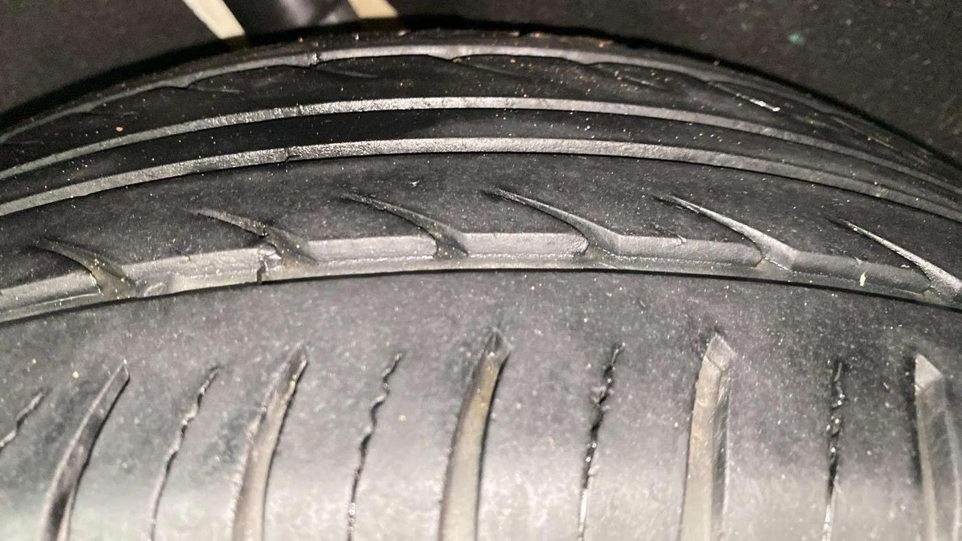2015 Ford Ecosport TITANIUM 1.5L PETROL AT, Petrol, Automatic, 73,216 km, Left Rear Tyre Tread