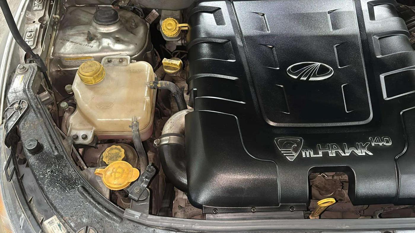 2015 Mahindra XUV500 W6, Diesel, Manual, 41,456 km, Engine View - Right