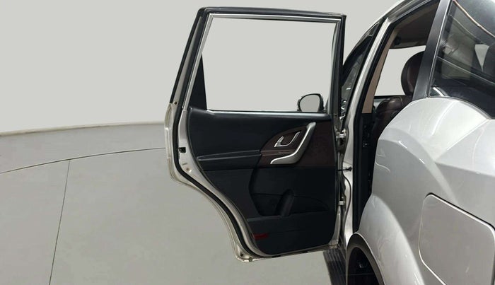 2015 Mahindra XUV500 W6, Diesel, Manual, 41,277 km, LHS Rear Door