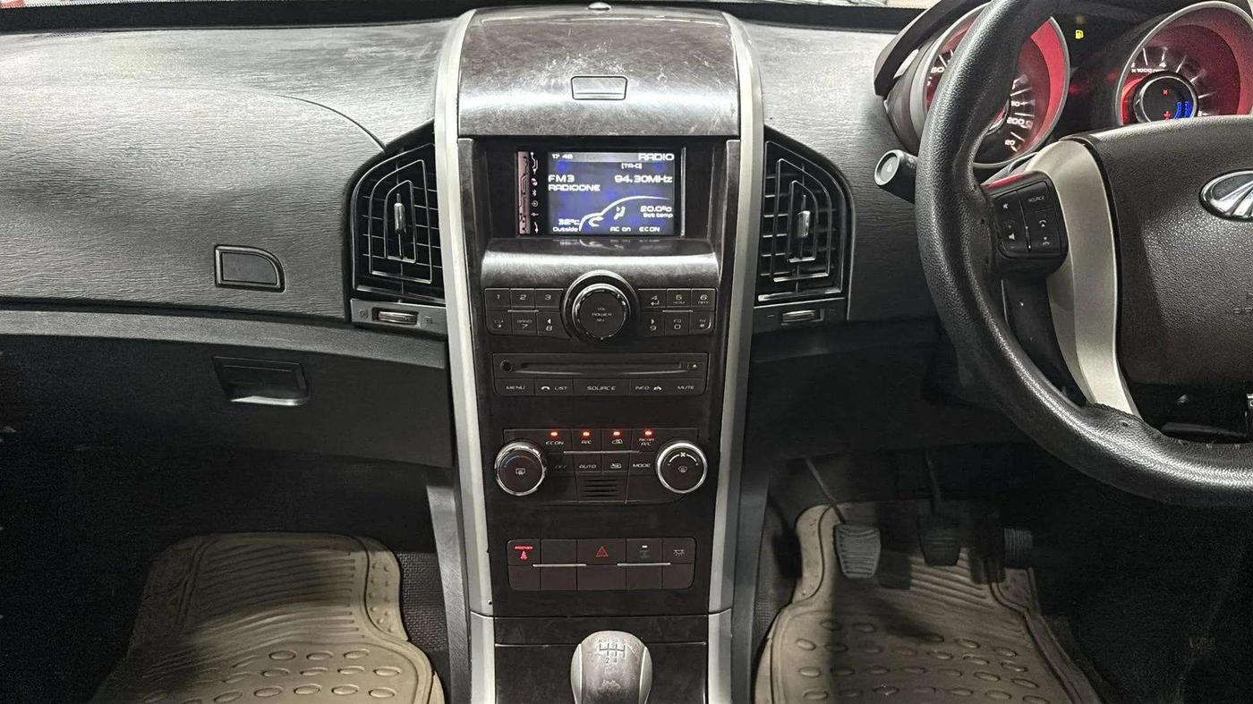 2015 Mahindra XUV500 W6, Diesel, Manual, 41,456 km, Air Conditioner