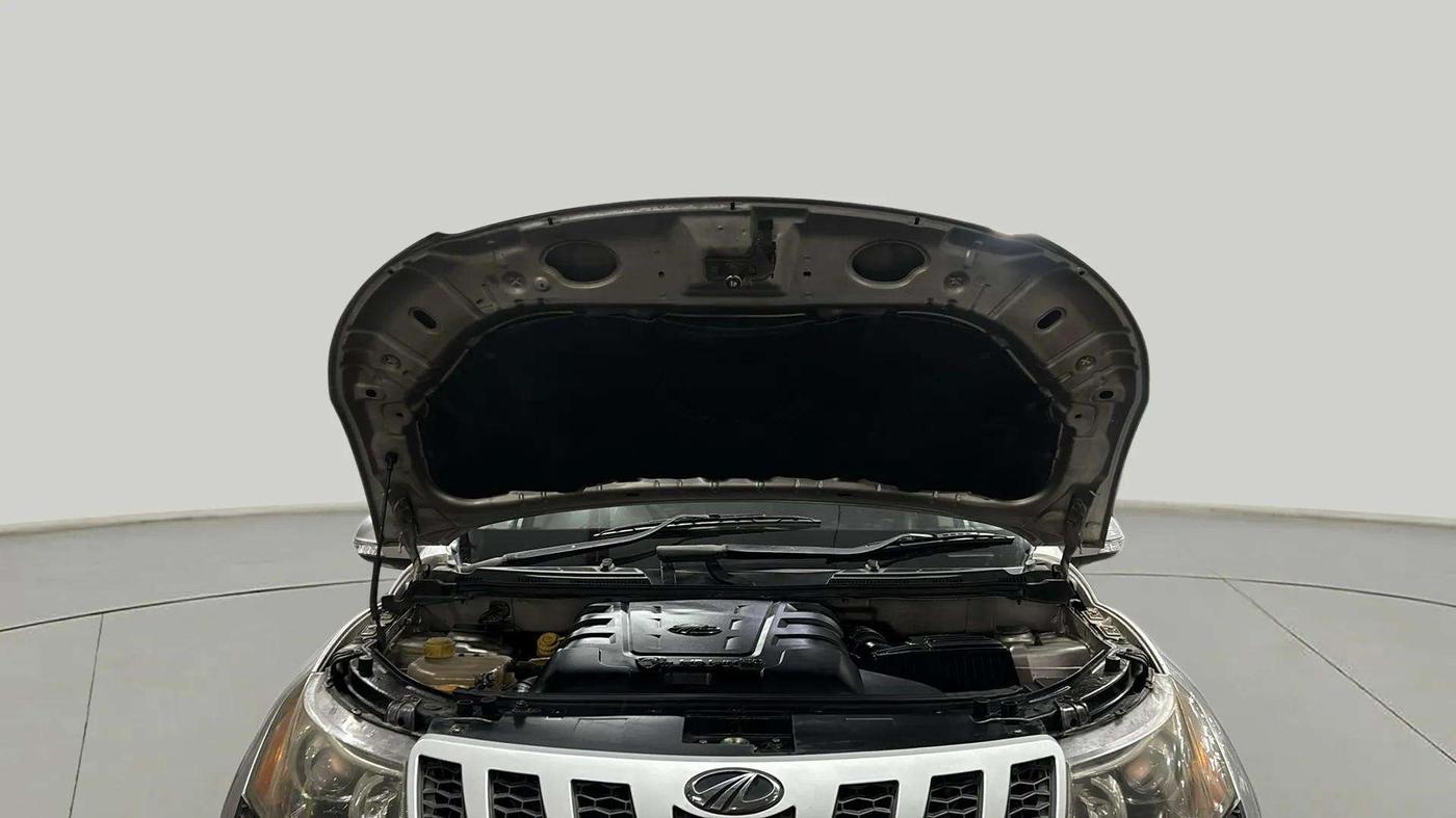 2015 Mahindra XUV500 W6, Diesel, Manual, 41,456 km, Open Bonet