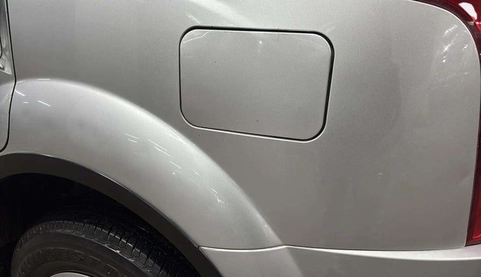 2015 Mahindra XUV500 W6, Diesel, Manual, 41,277 km, Left quarter panel - Slightly dented