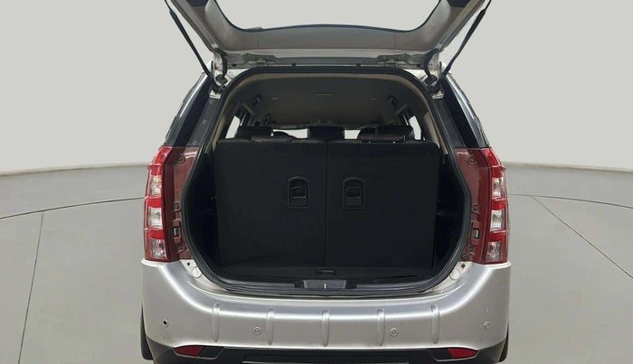 2015 Mahindra XUV500 W6, Diesel, Manual, 41,277 km, Boot Inside