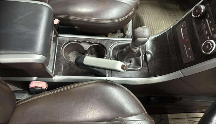 2015 Mahindra XUV500 W6, Diesel, Manual, 41,277 km, Gear Lever