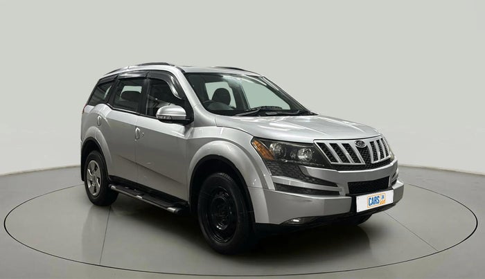 2015 Mahindra XUV500 W6, Diesel, Manual, 41,277 km, Right Front Diagonal