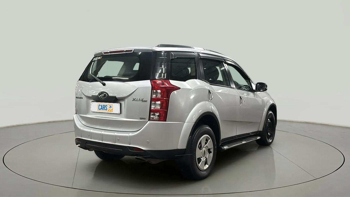 2015 Mahindra XUV500 W6, Diesel, Manual, 41,456 km, Right Back Diagonal