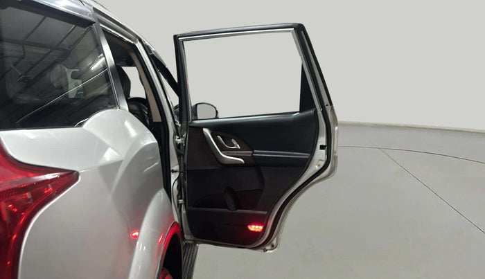 2015 Mahindra XUV500 W6, Diesel, Manual, 41,277 km, RHS Rear Door