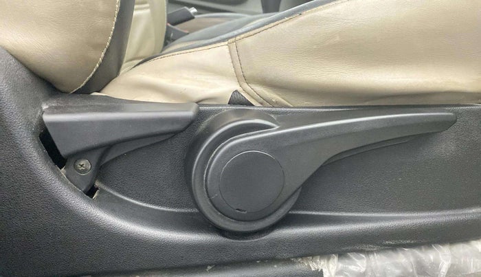 2018 Tata Tiago XZ PETROL, Petrol, Manual, 45,256 km, Driver Side Adjustment Panel