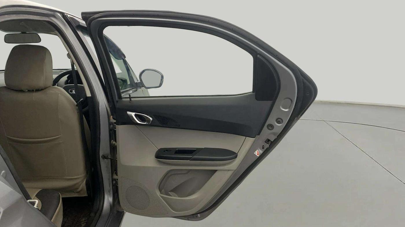 2018 Tata Tiago XZ PETROL, Petrol, Manual, 45,256 km, RHS Rear Door