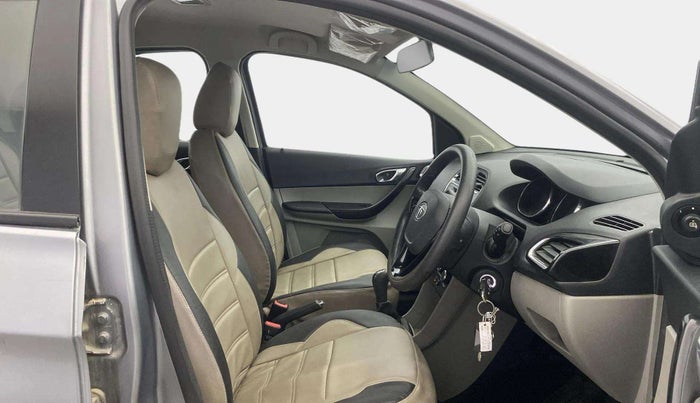 2018 Tata Tiago XZ PETROL, Petrol, Manual, 45,256 km, Right Side Front Door Cabin
