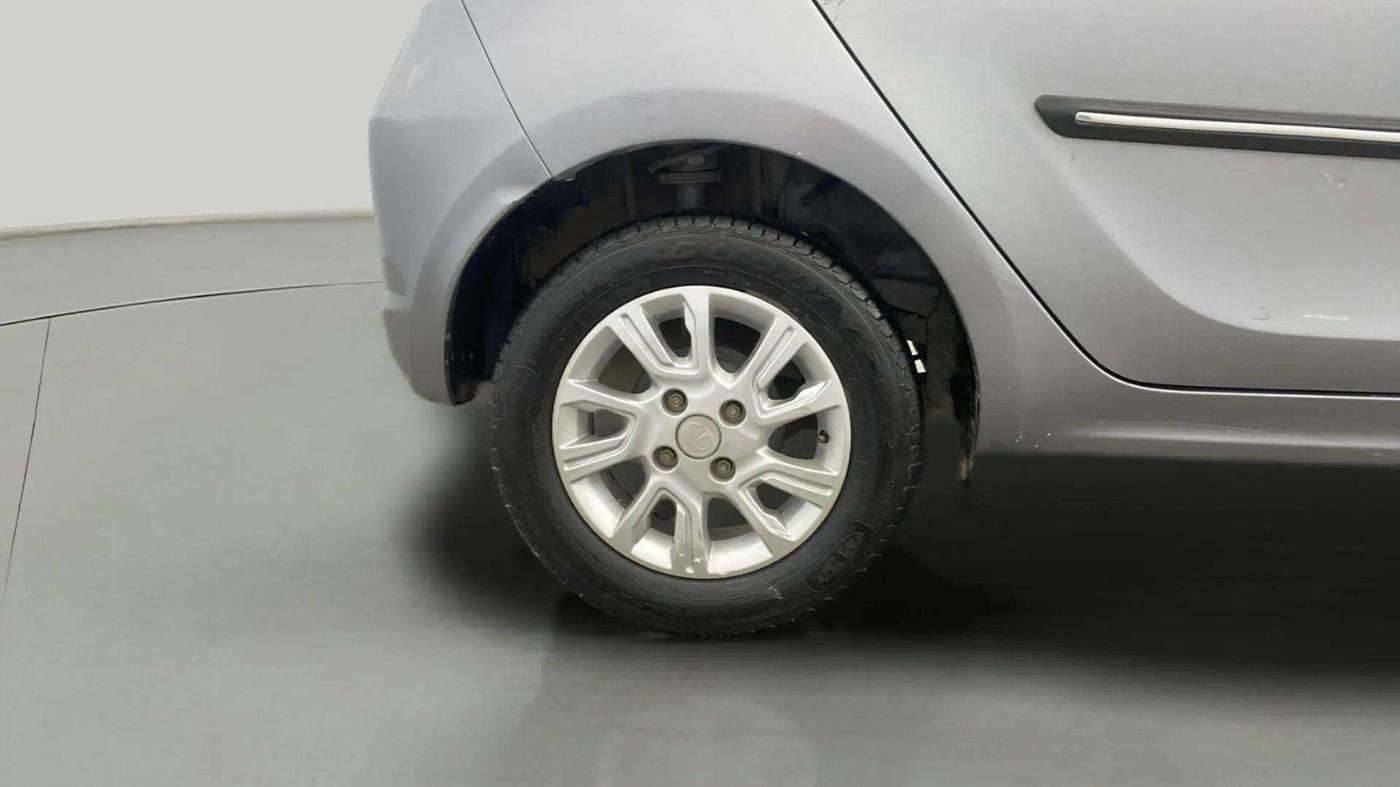 2018 Tata Tiago XZ PETROL, Petrol, Manual, 45,256 km, Right Rear Wheel