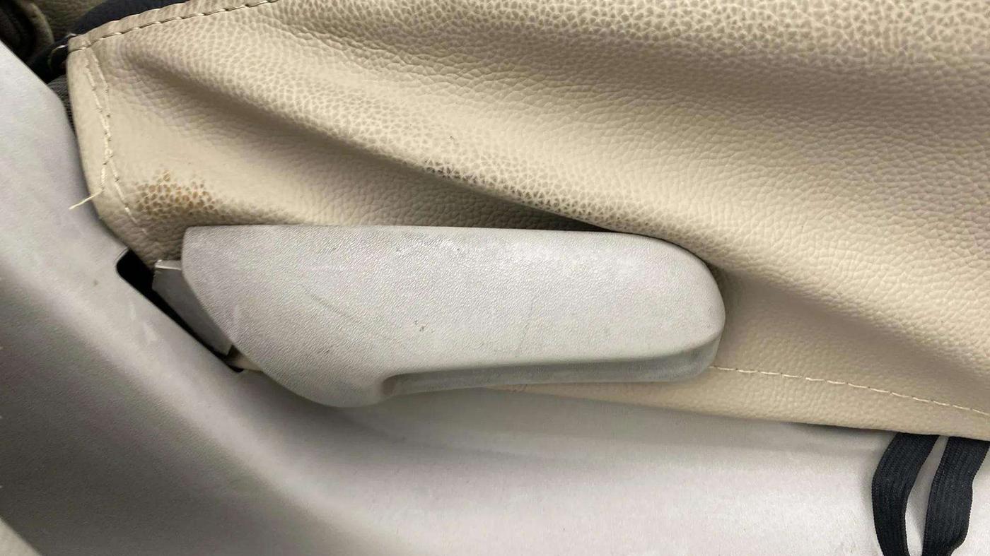 2018 Maruti Celerio ZXI AMT (O), Petrol, Automatic, 87,900 km, Driver Side Adjustment Panel