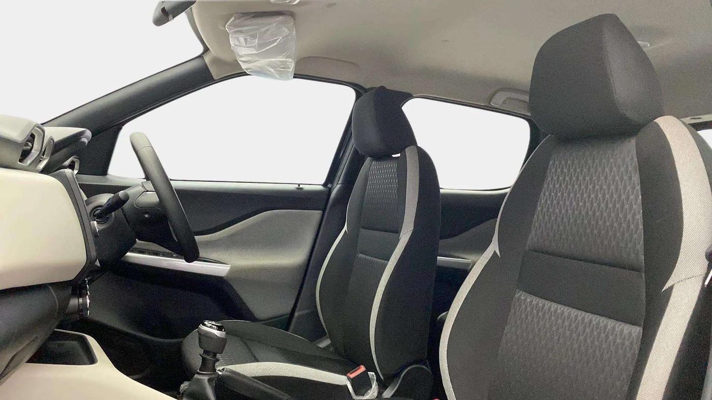 2024 Nissan MAGNITE XL, Petrol, Manual, 11,437 km, Right Side Front Door Cabin