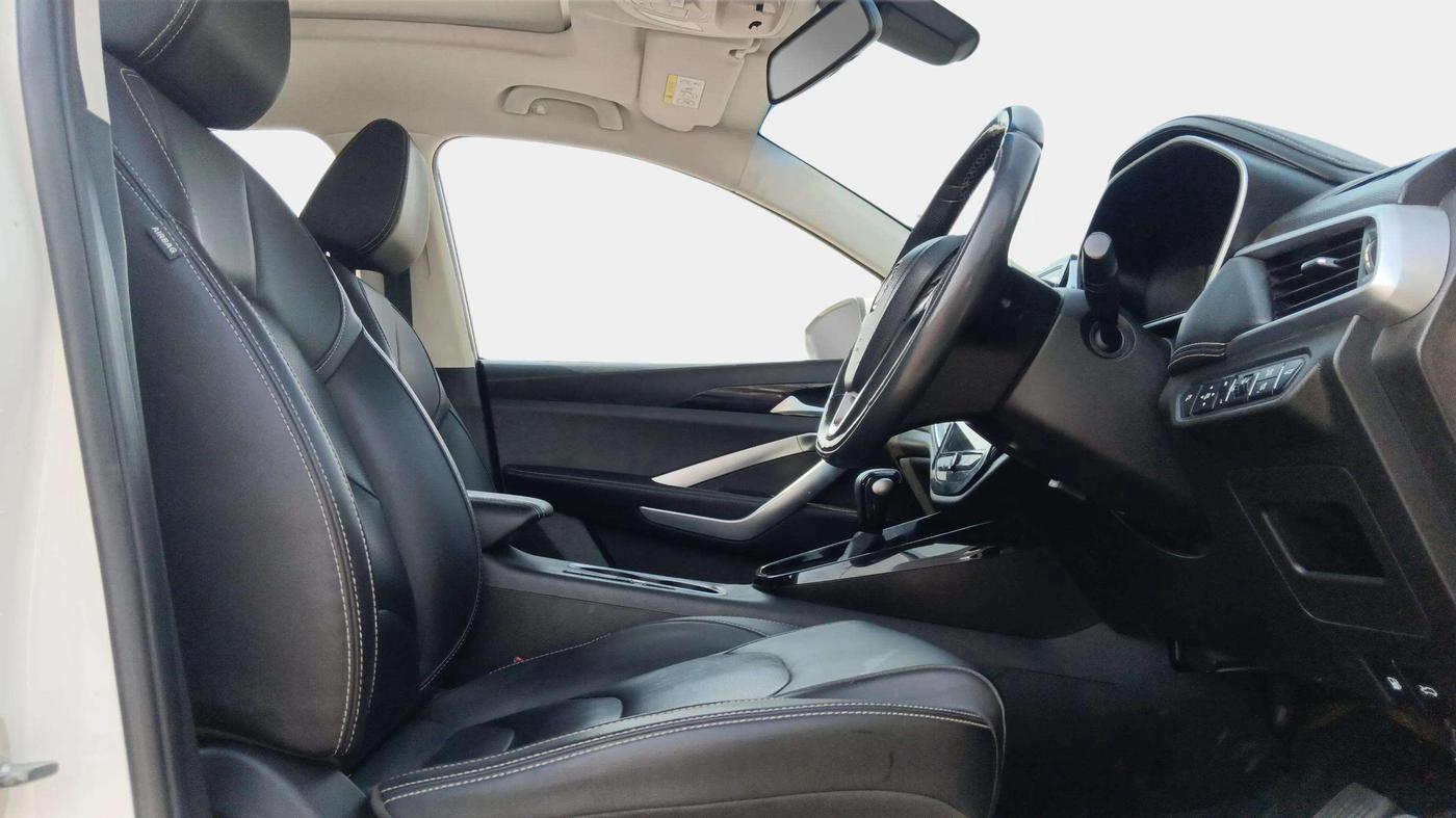 2020 MG HECTOR SHARP 1.5 DCT PETROL, Petrol, Automatic, 47,685 km, Right Side Front Door Cabin