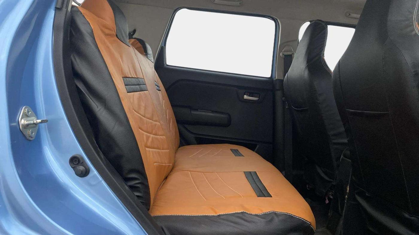 2022 Maruti New Wagon-R ZXI 1.2, Petrol, Manual, 50,512 km, Right Side Rear Door Cabin